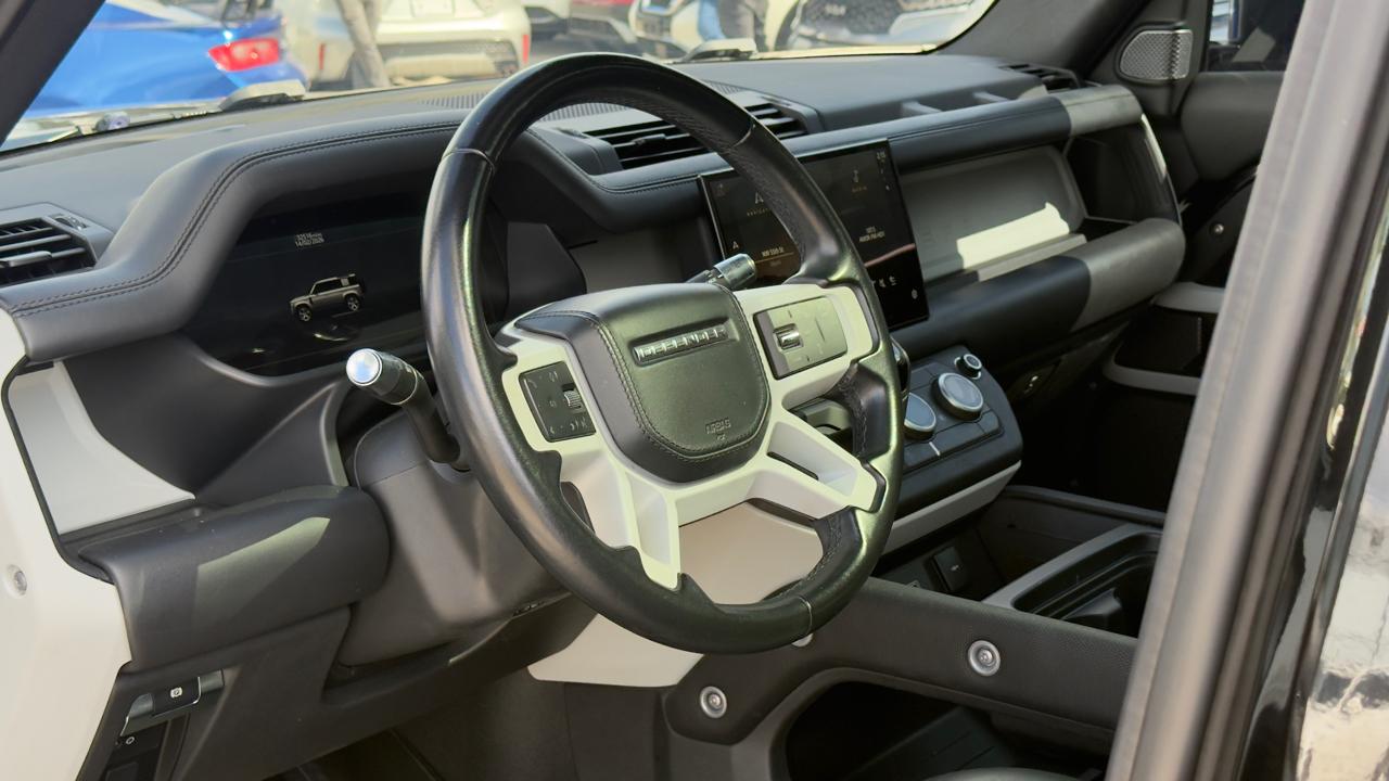 Land Rover Defender 110 X-Dynamic HSE AWD 2022