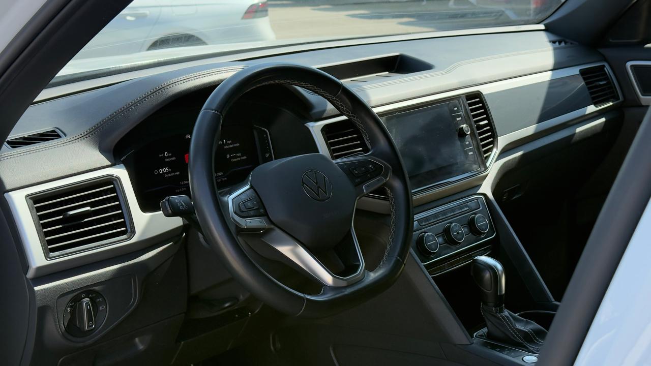 Volkswagen Atlas Cross Sport 2.0T SE w/Technology FWD 2023