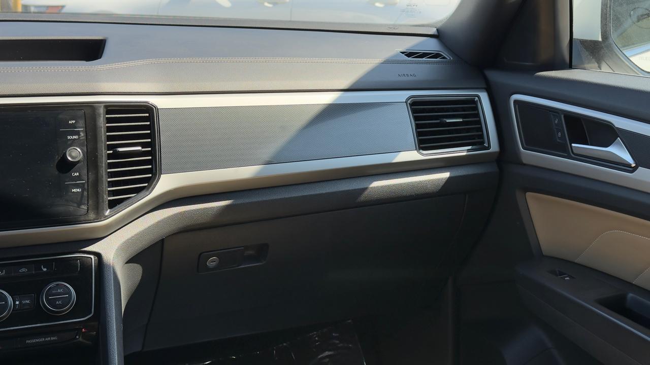 Volkswagen Atlas Cross Sport 2.0T SE w/Technology FWD 2023