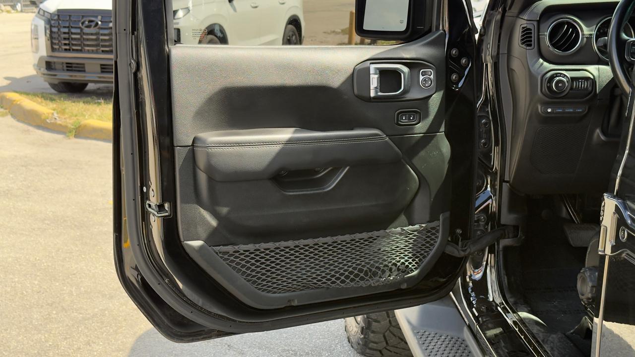 Jeep Wrangler 4xe Unlimited Sahara 4x4 2021