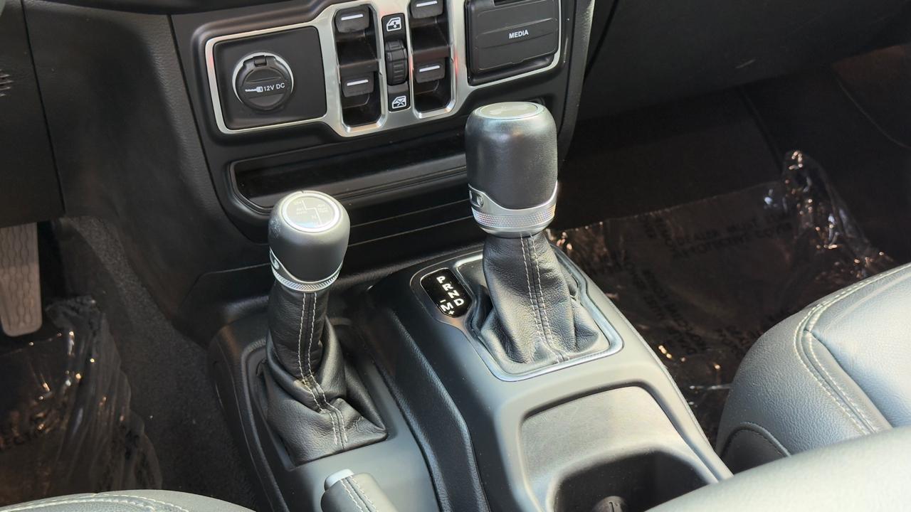 Jeep Wrangler 4xe Unlimited Sahara 4x4 2021