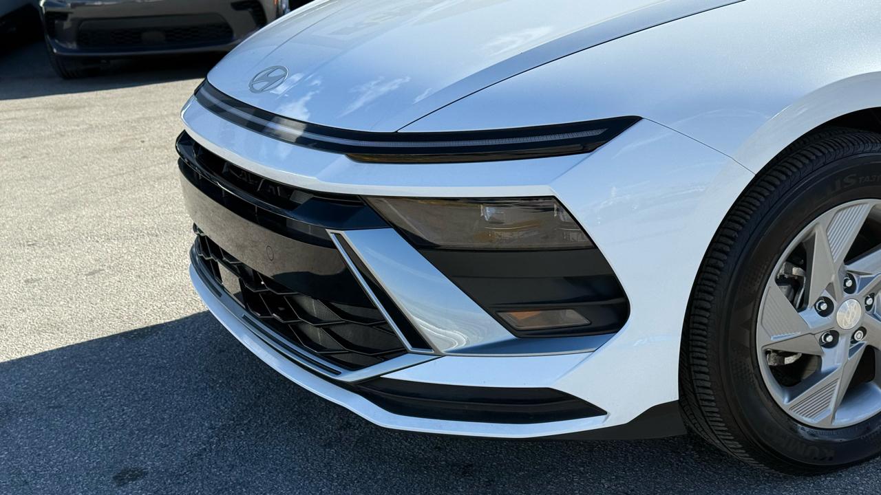 Hyundai Sonata SE FWD 2025