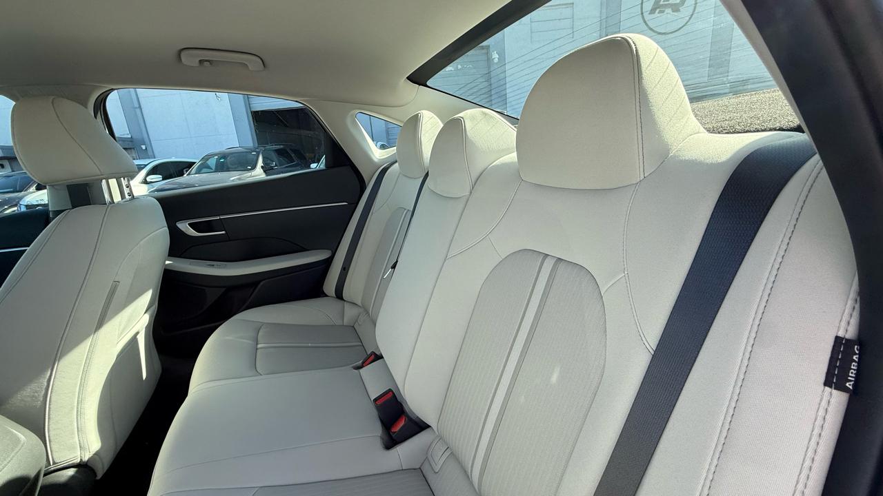 Hyundai Sonata SE FWD 2025