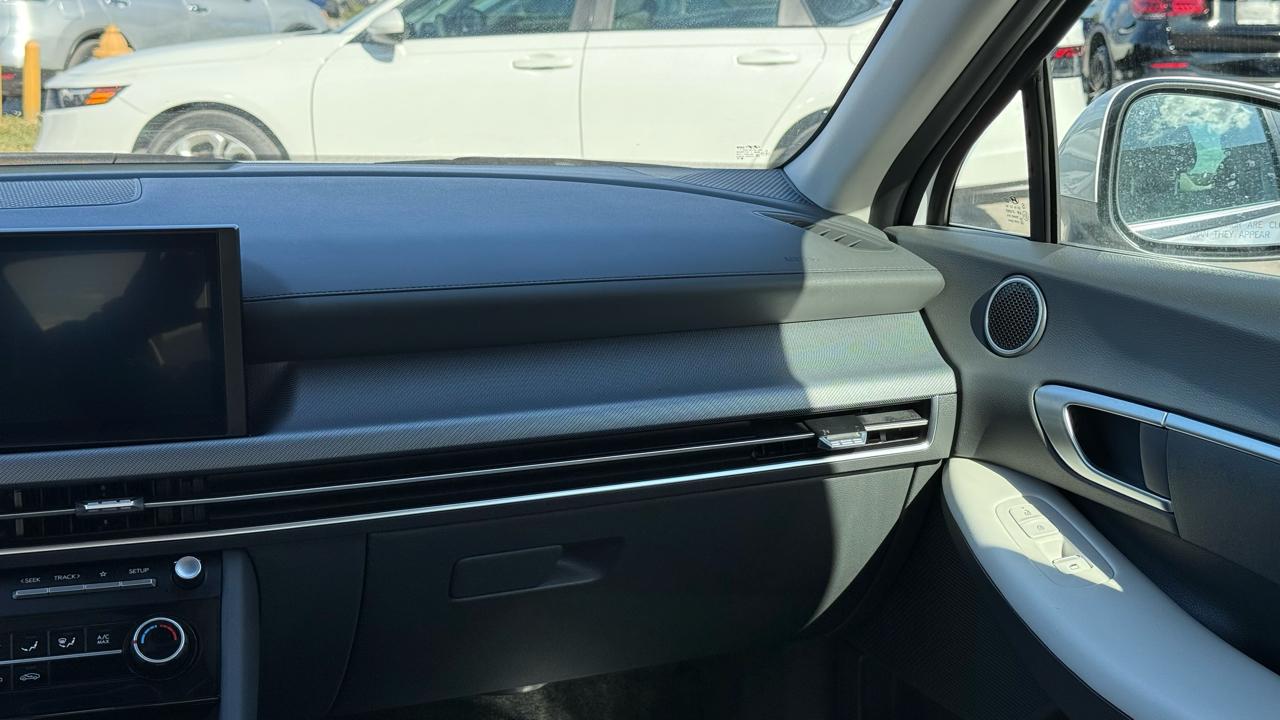Hyundai Sonata SE FWD 2025