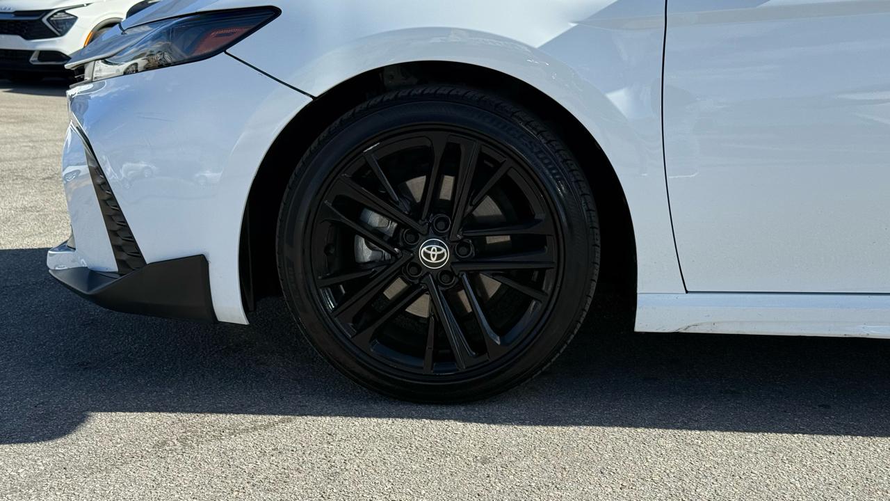 Toyota Camry XLE (Natl) 2025