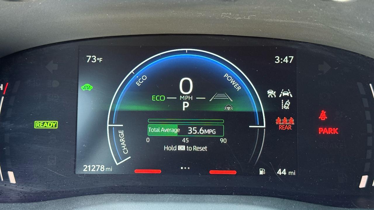 Toyota Camry XLE (Natl) 2025