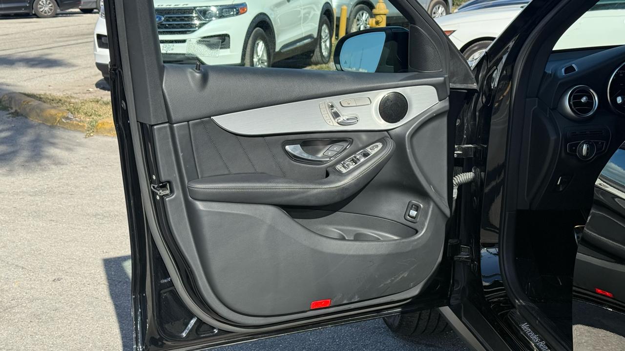 Mercedes-Benz GLC GLC 300 SUV 2022