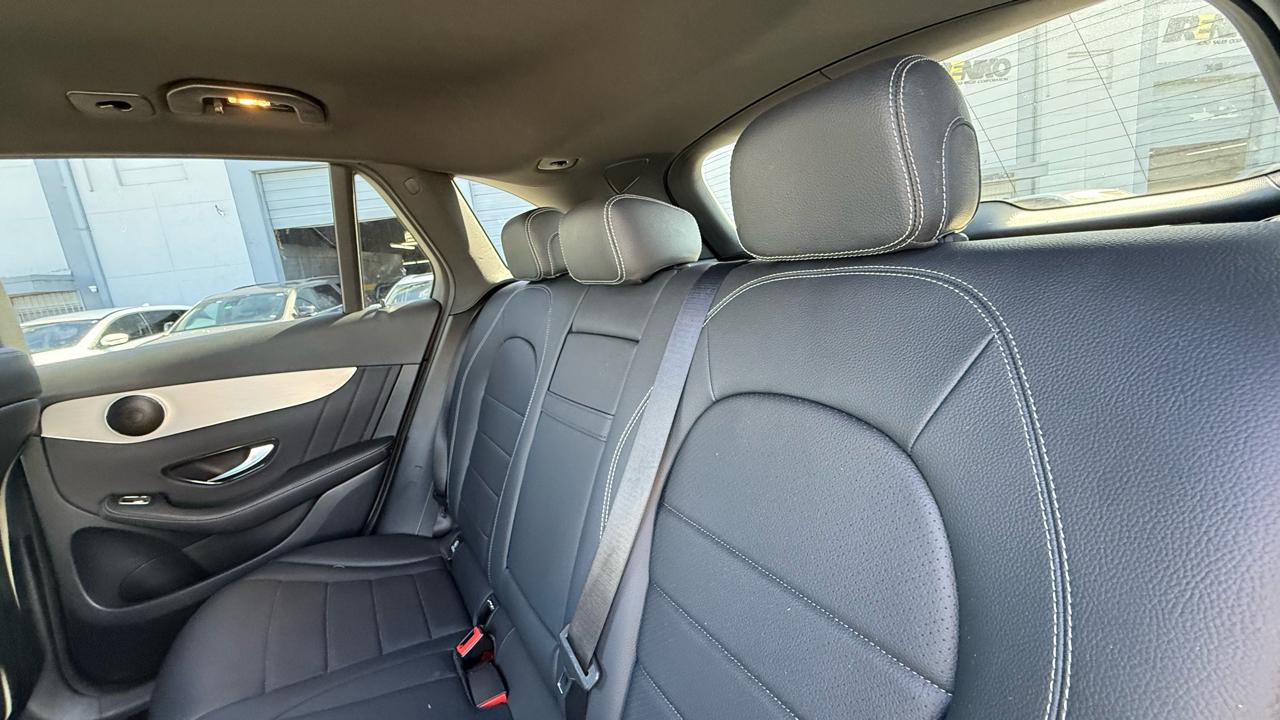 Mercedes-Benz GLC GLC 300 SUV 2022