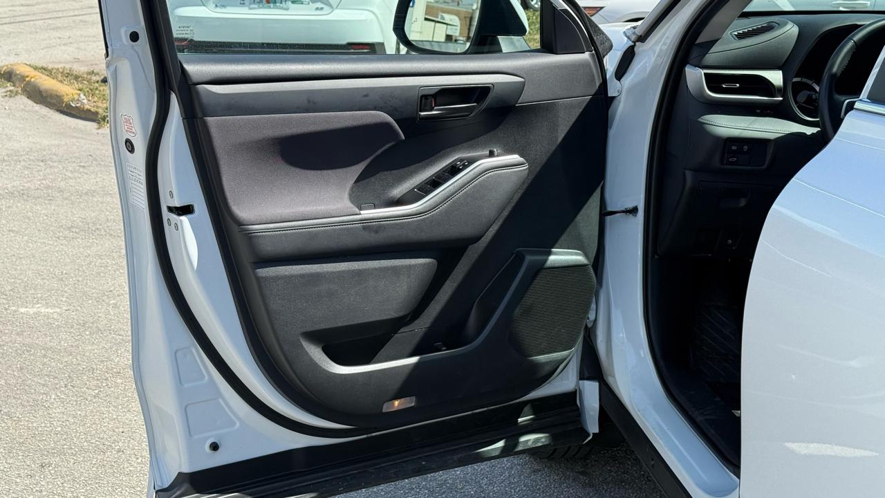 Toyota Highlander Platinum AWD (Natl) 2024