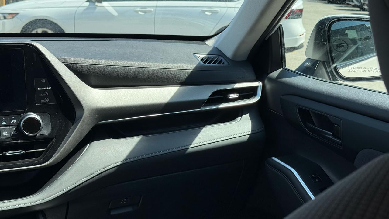 Toyota Highlander Platinum AWD (Natl) 2024