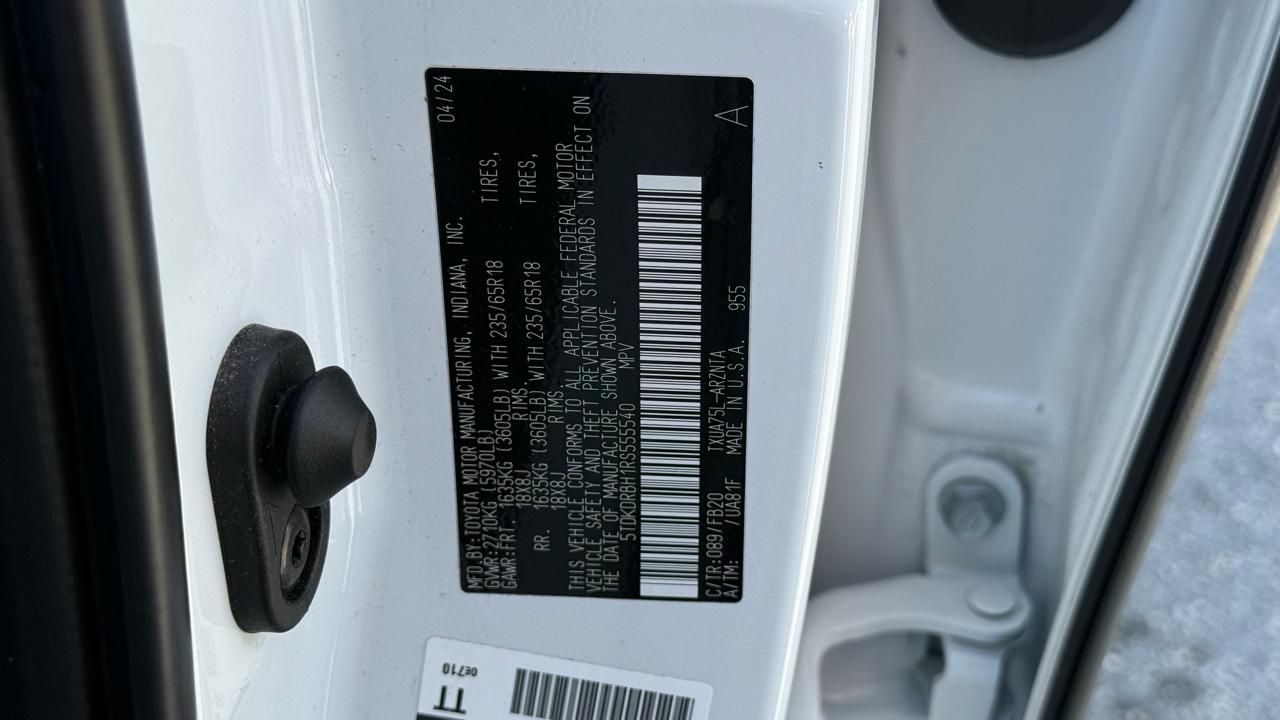 Toyota Highlander Platinum AWD (Natl) 2024