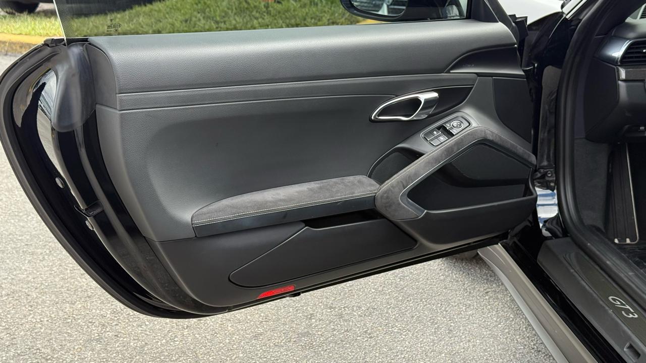 Porsche 911 2dr Cpe GT3 2015