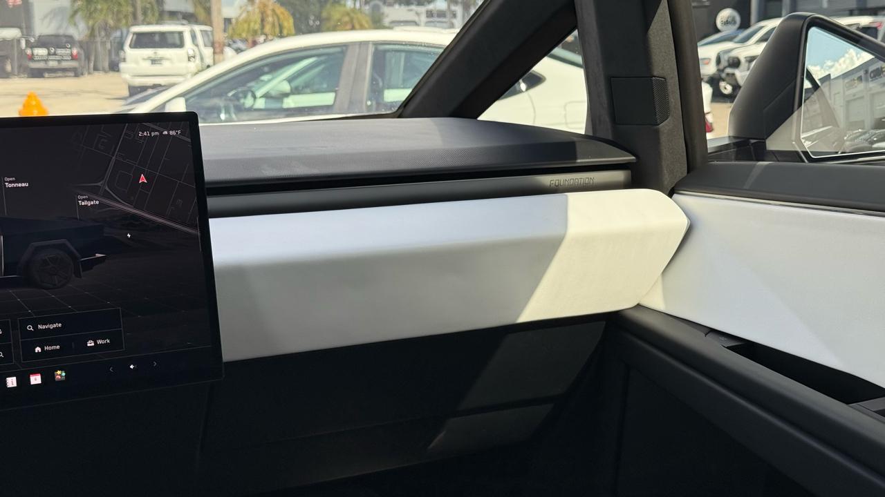 Tesla Cybertruck AWD 2024