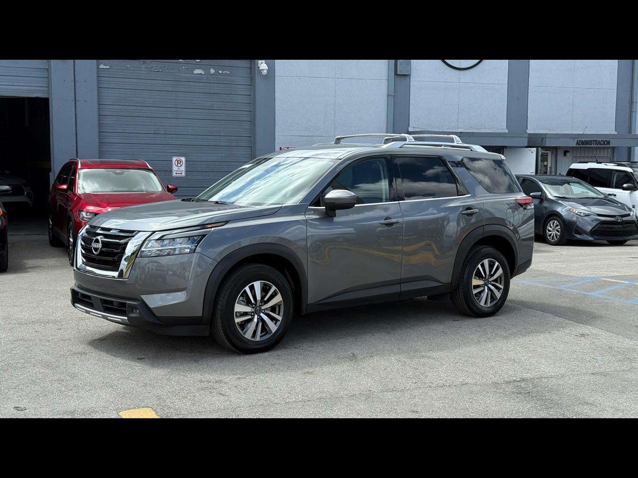 Nissan Pathfinder SL 4WD 2023