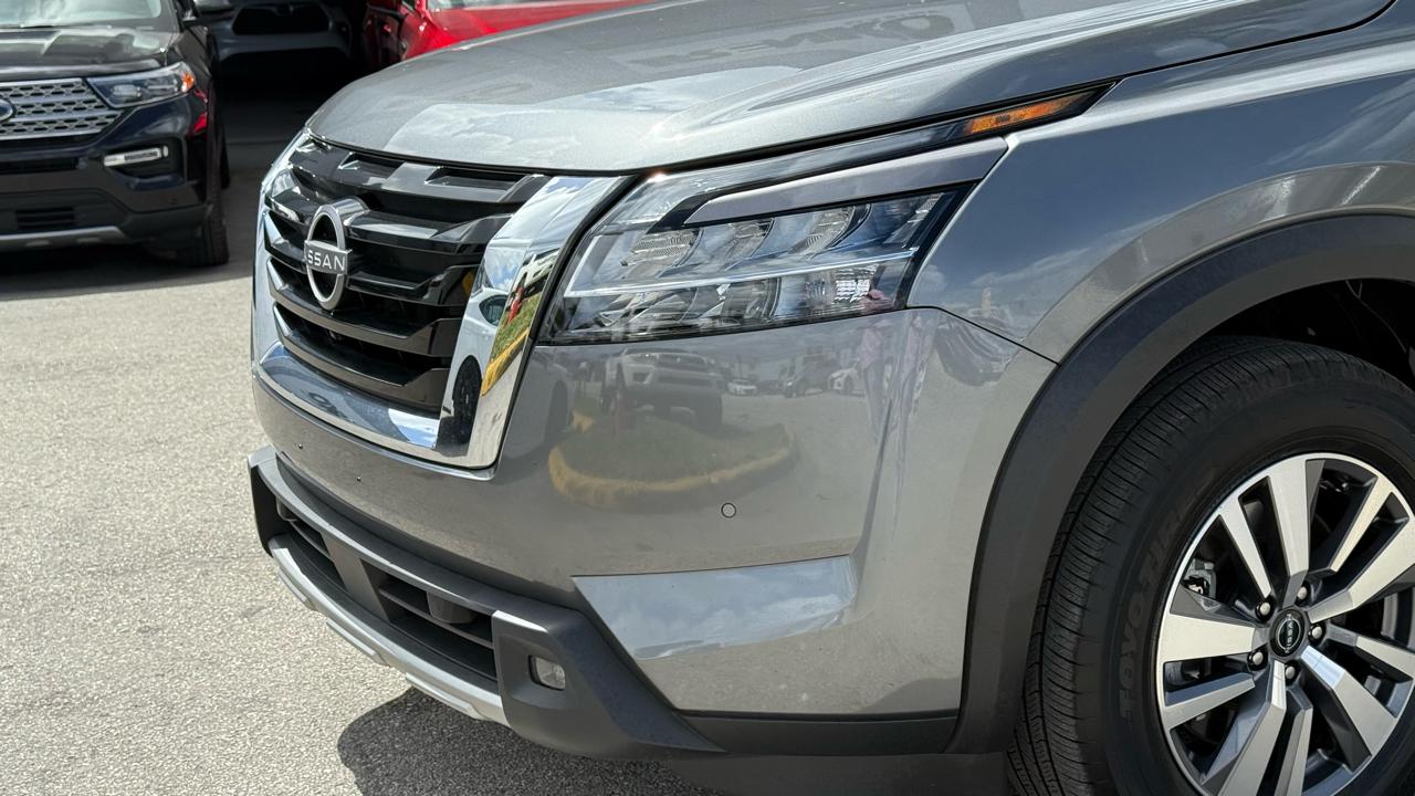 Nissan Pathfinder SL 4WD 2023