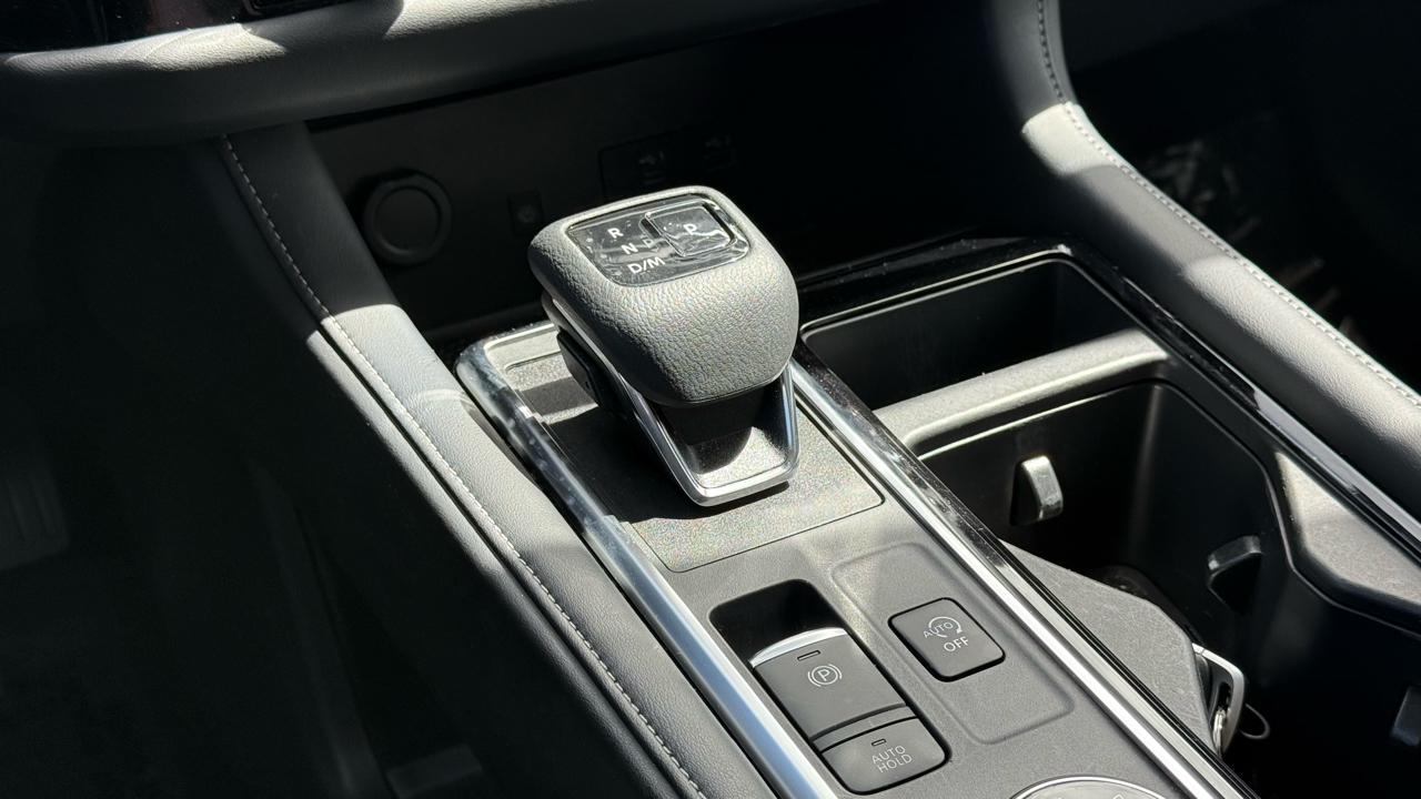 Nissan Pathfinder SL 4WD 2023