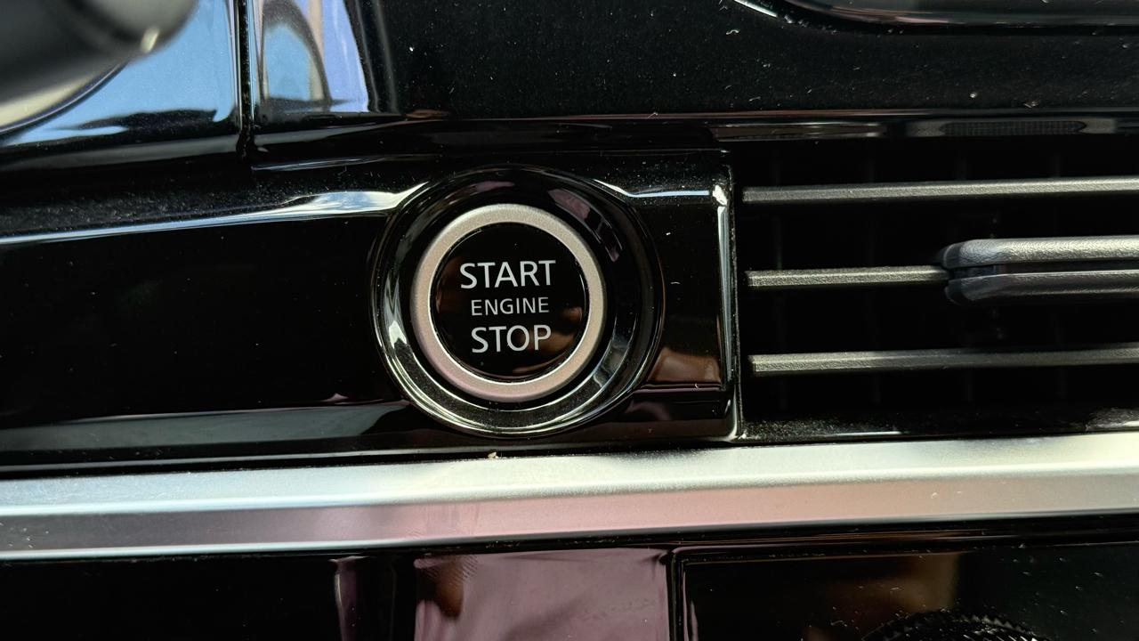 Nissan Pathfinder SL 4WD 2023