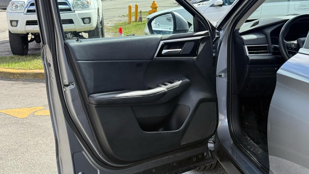 Mitsubishi Outlander SE S-AWC 2024