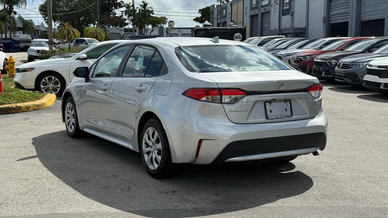 Toyota Corolla LE CVT (Natl) 2022