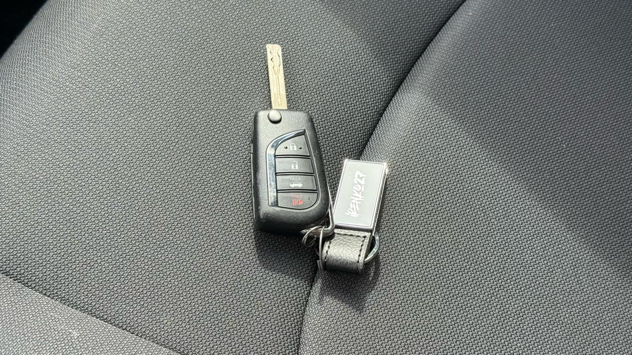 Toyota Corolla LE CVT (Natl) 2022