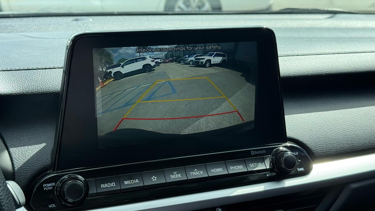 Kia Forte LXS IVT 2021