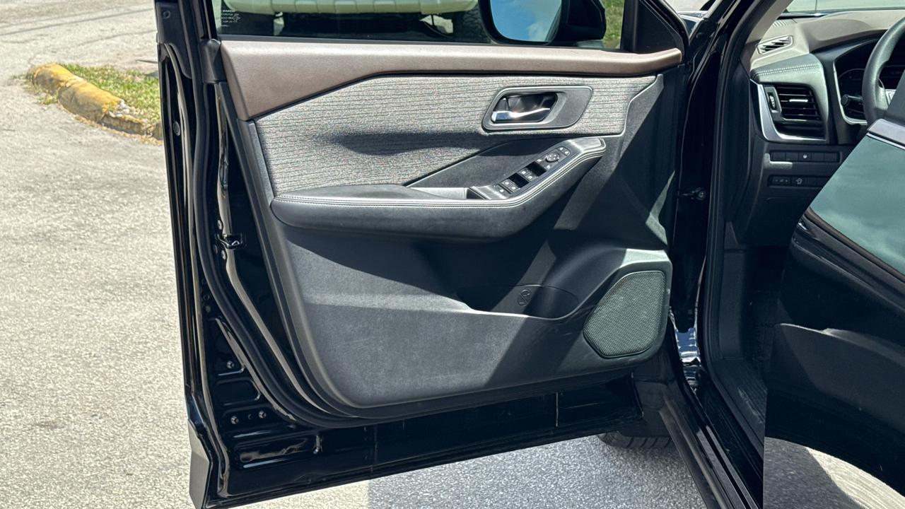 Nissan Rogue FWD SV 2023