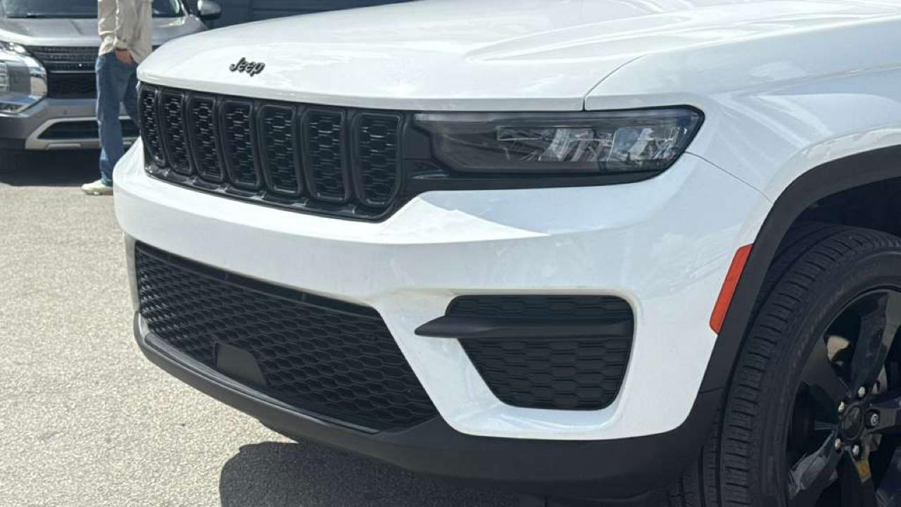 Jeep Grand Cherokee Altitude 4x2 2023