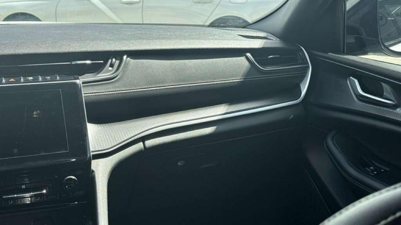 Jeep Grand Cherokee Altitude 4x2 2023