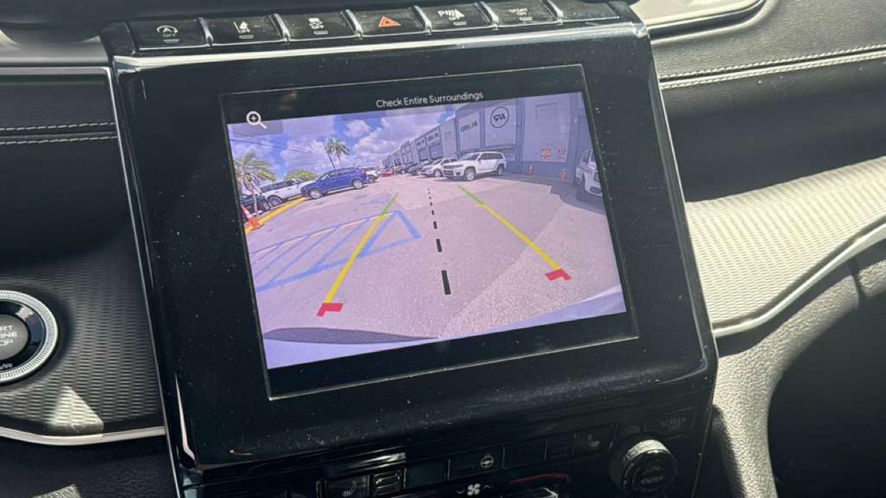 Jeep Grand Cherokee Altitude 4x2 2023