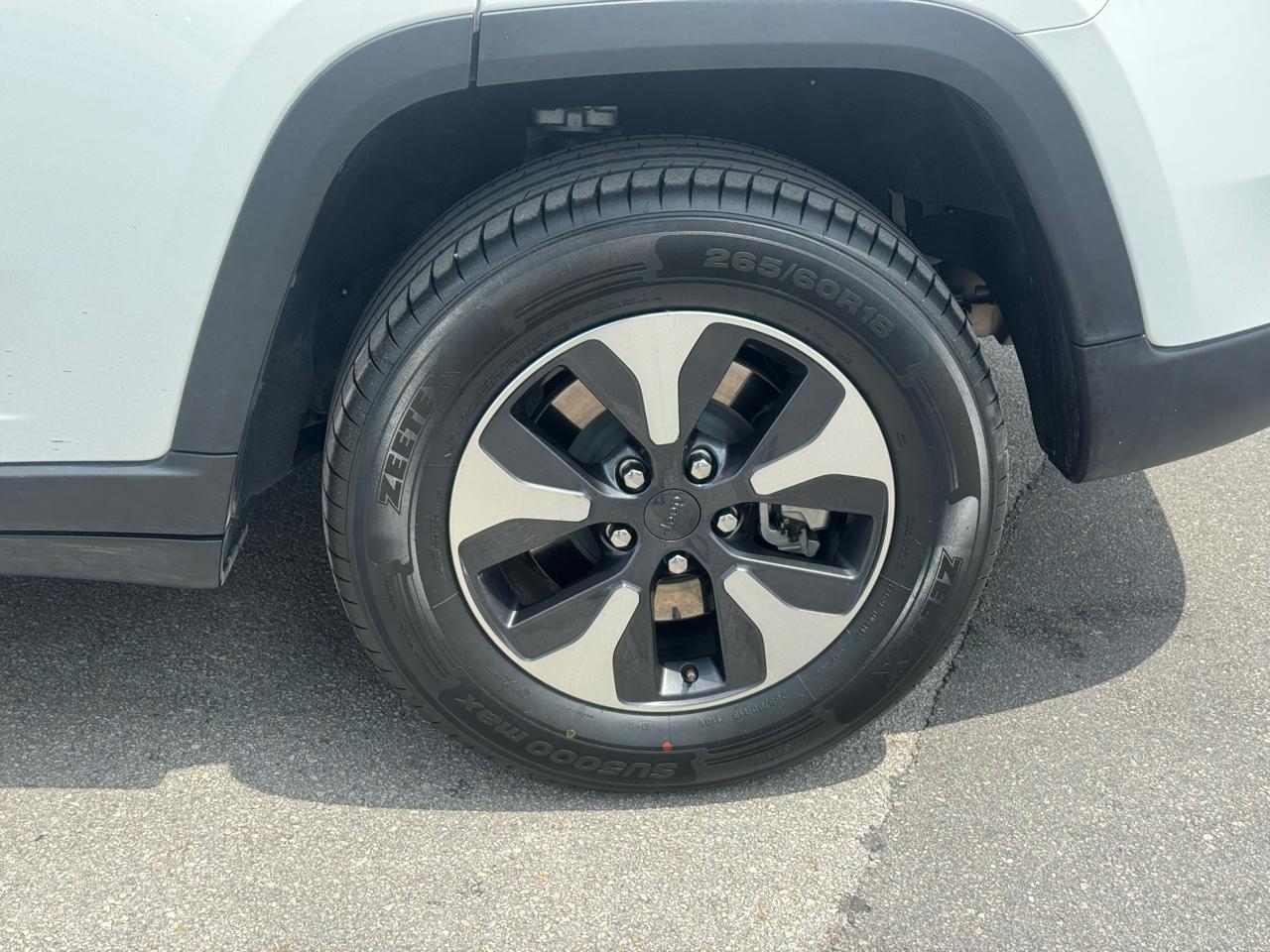 Jeep Grand Cherokee Altitude 4x2 2023