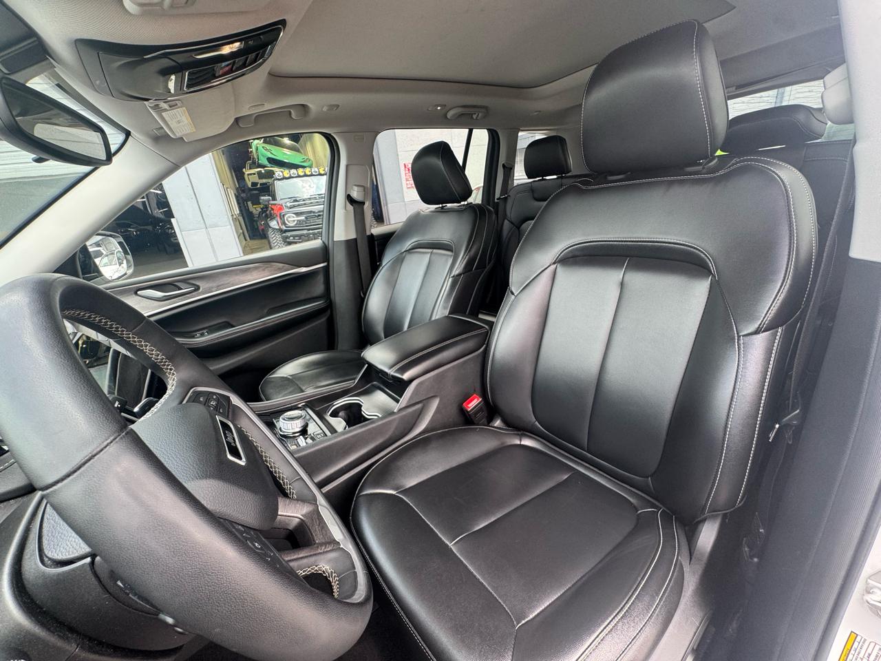 Jeep Grand Cherokee Altitude 4x2 2023