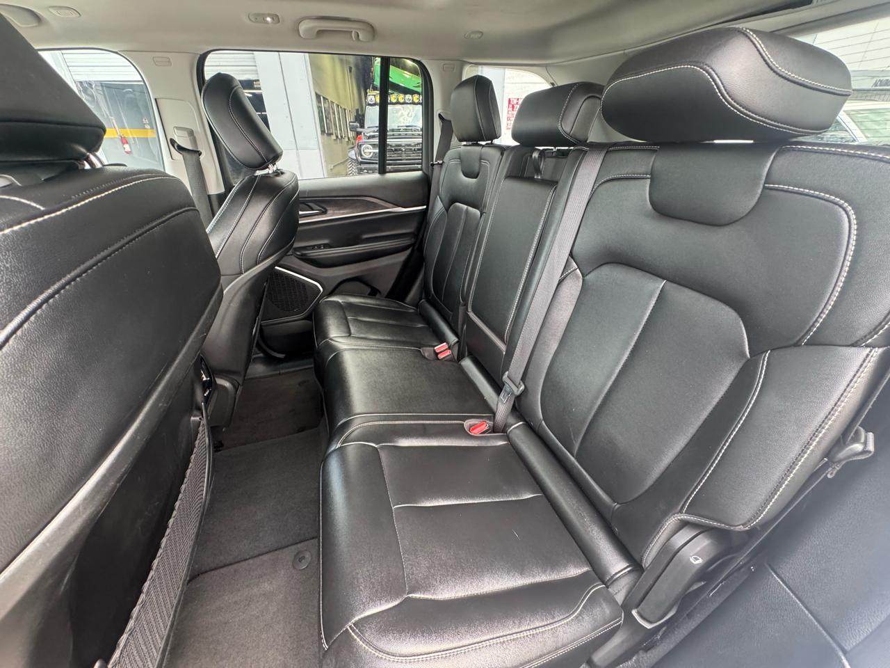 Jeep Grand Cherokee Altitude 4x2 2023