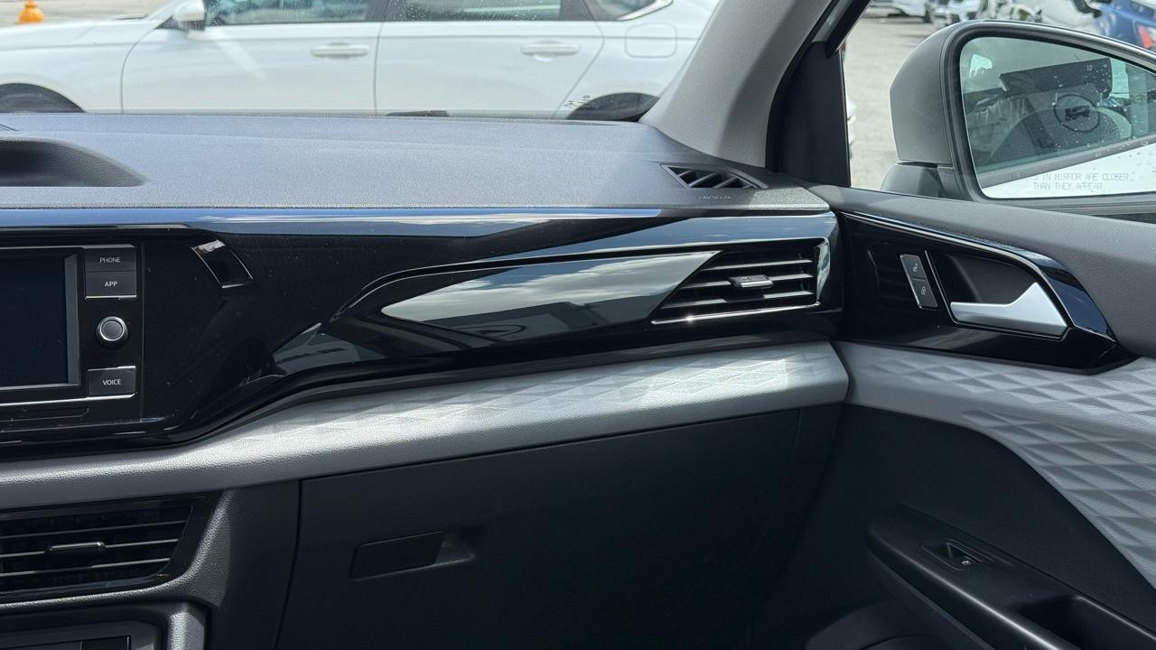 Volkswagen Taos S FWD 2022