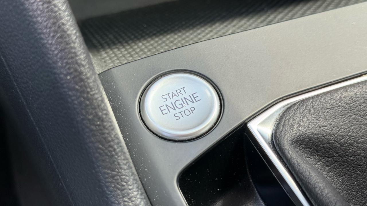 Volkswagen Taos S FWD 2022