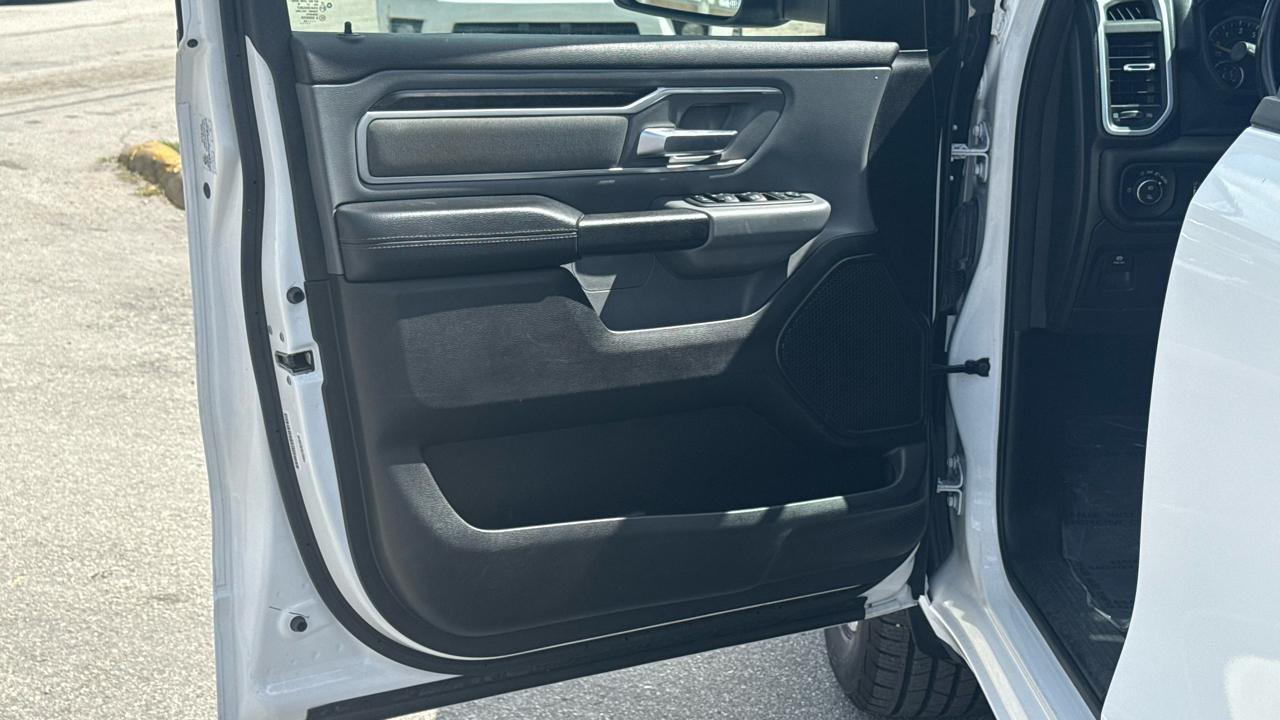 RAM 1500 Big Horn 4x2 Quad Cab 6'4" Box 2022