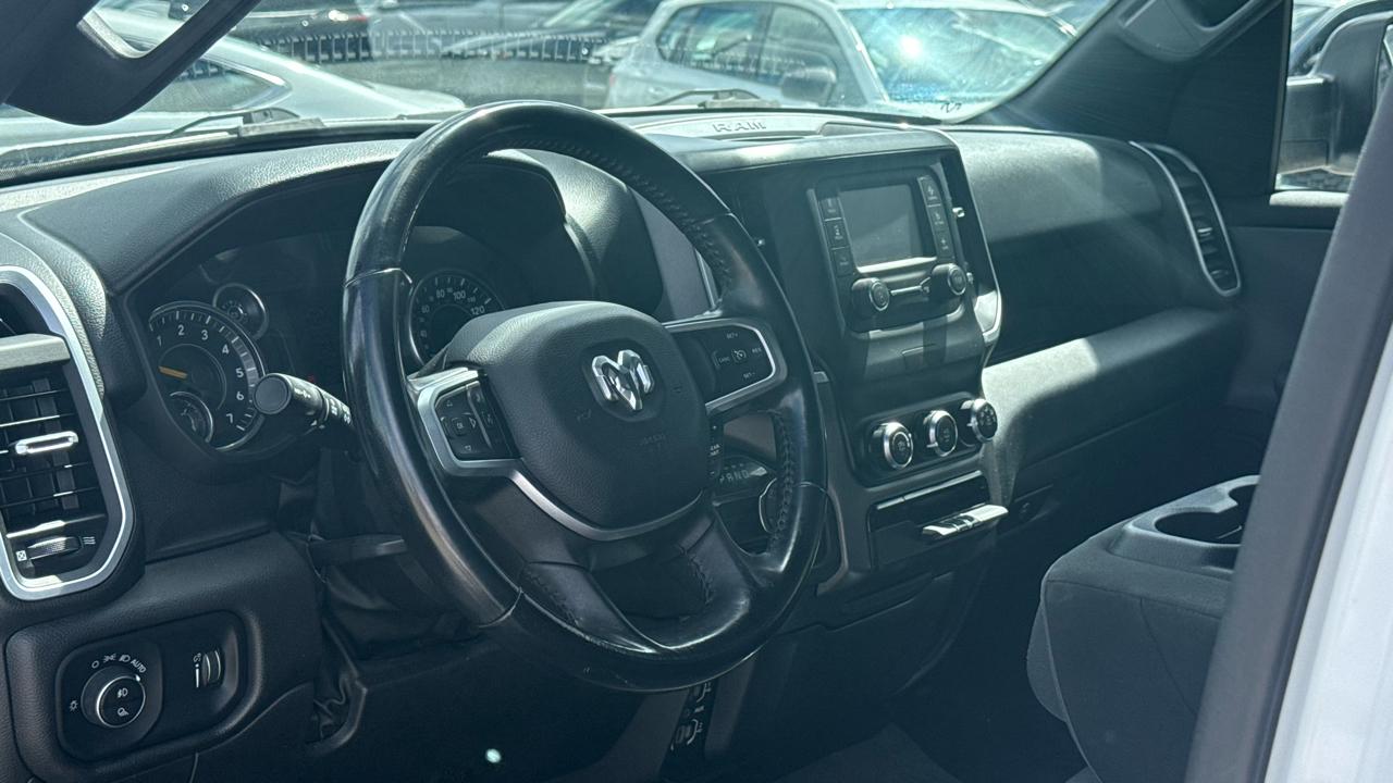 RAM 1500 Big Horn 4x2 Quad Cab 6'4" Box 2022