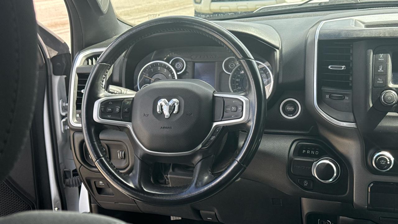 RAM 1500 Big Horn 4x2 Quad Cab 6'4" Box 2022