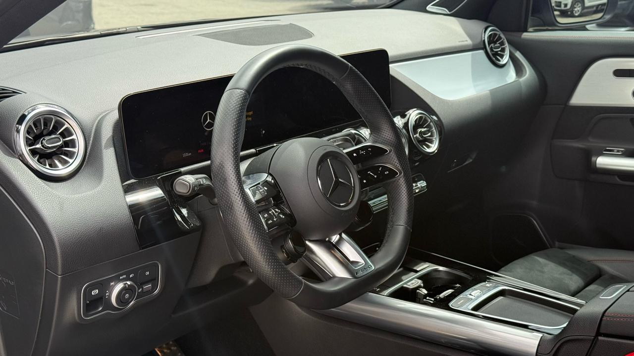 Mercedes-Benz GLA AMG GLA 35 4MATIC SUV 2025