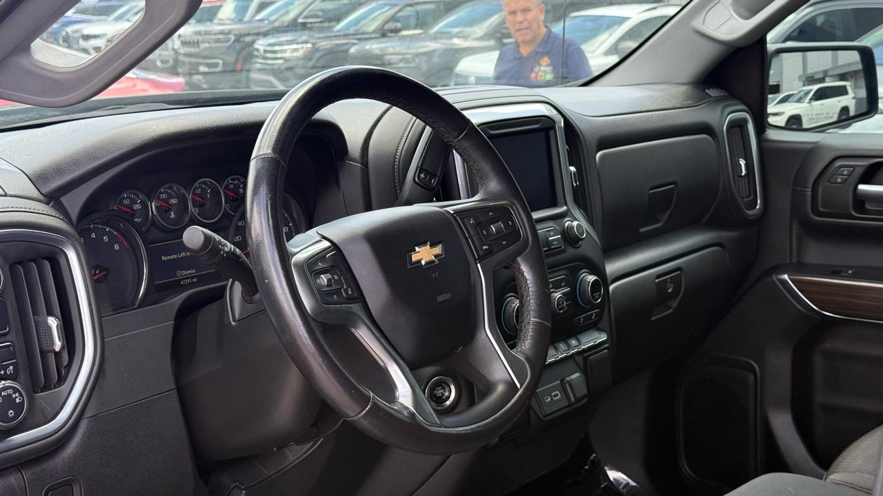 Chevrolet Silverado 1500 2WD Crew Cab 147" LT 2021