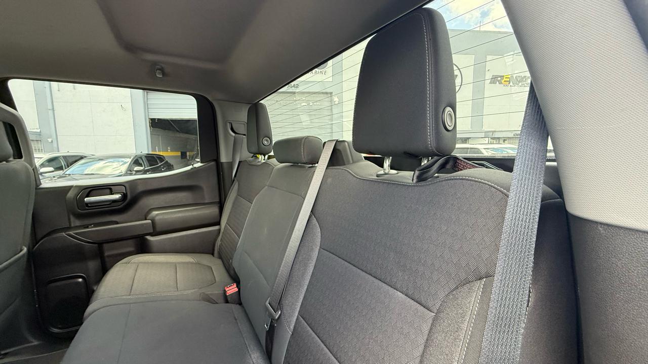 Chevrolet Silverado 1500 2WD Crew Cab 147" LT 2021