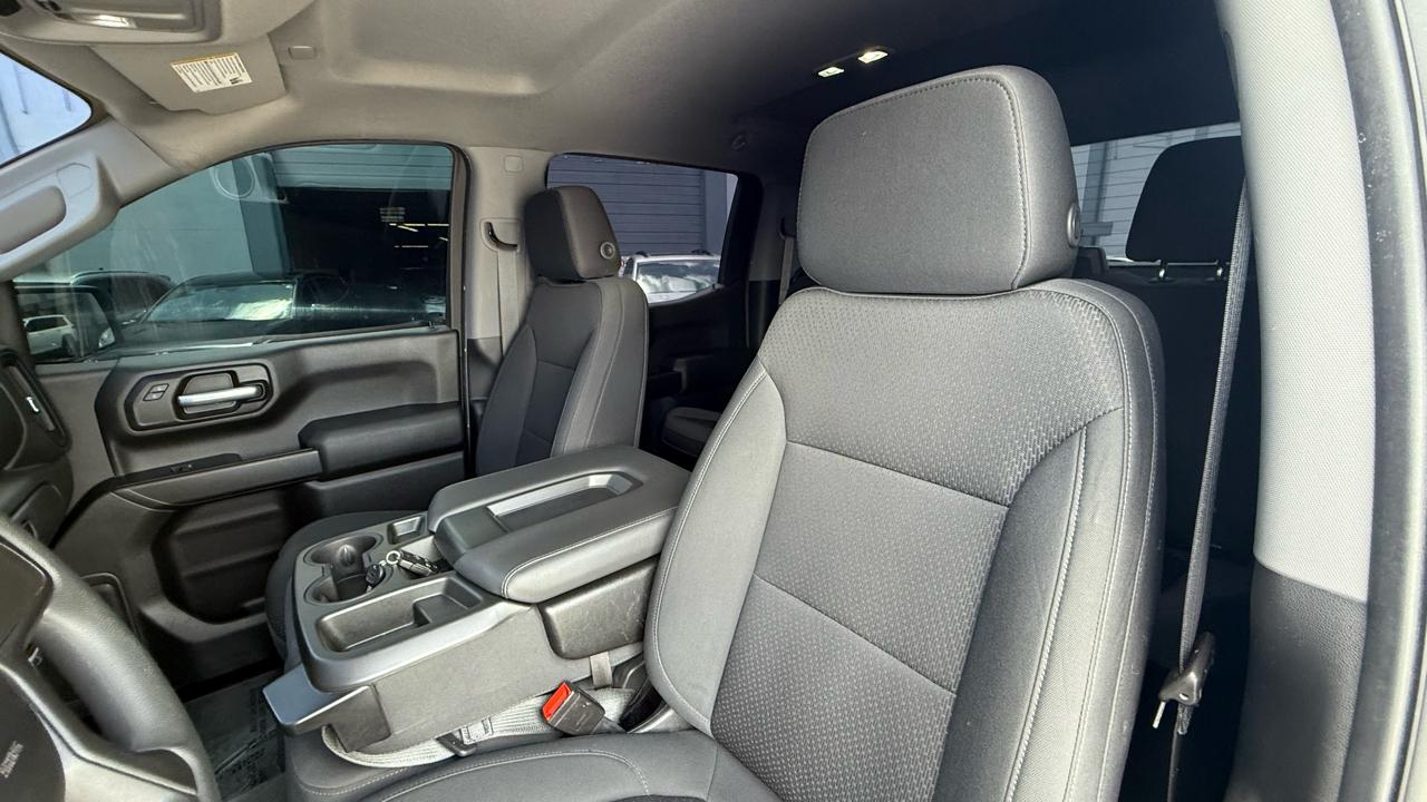 Chevrolet Silverado 1500 2WD Crew Cab 147" Custom 2021