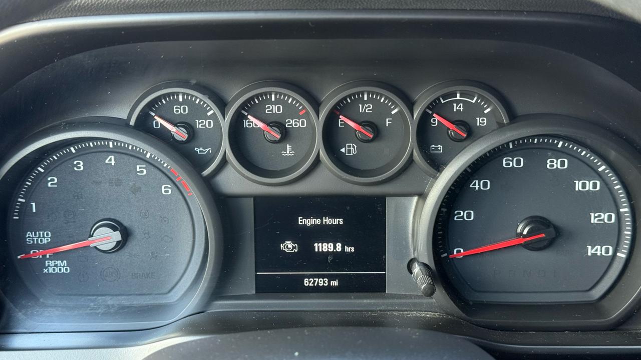 Chevrolet Silverado 1500 2WD Crew Cab 147" Custom 2021