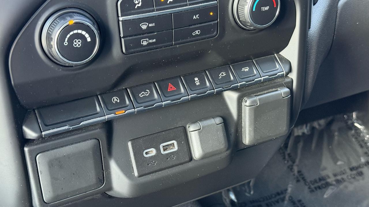 Chevrolet Silverado 1500 2WD Crew Cab 147" Custom 2021