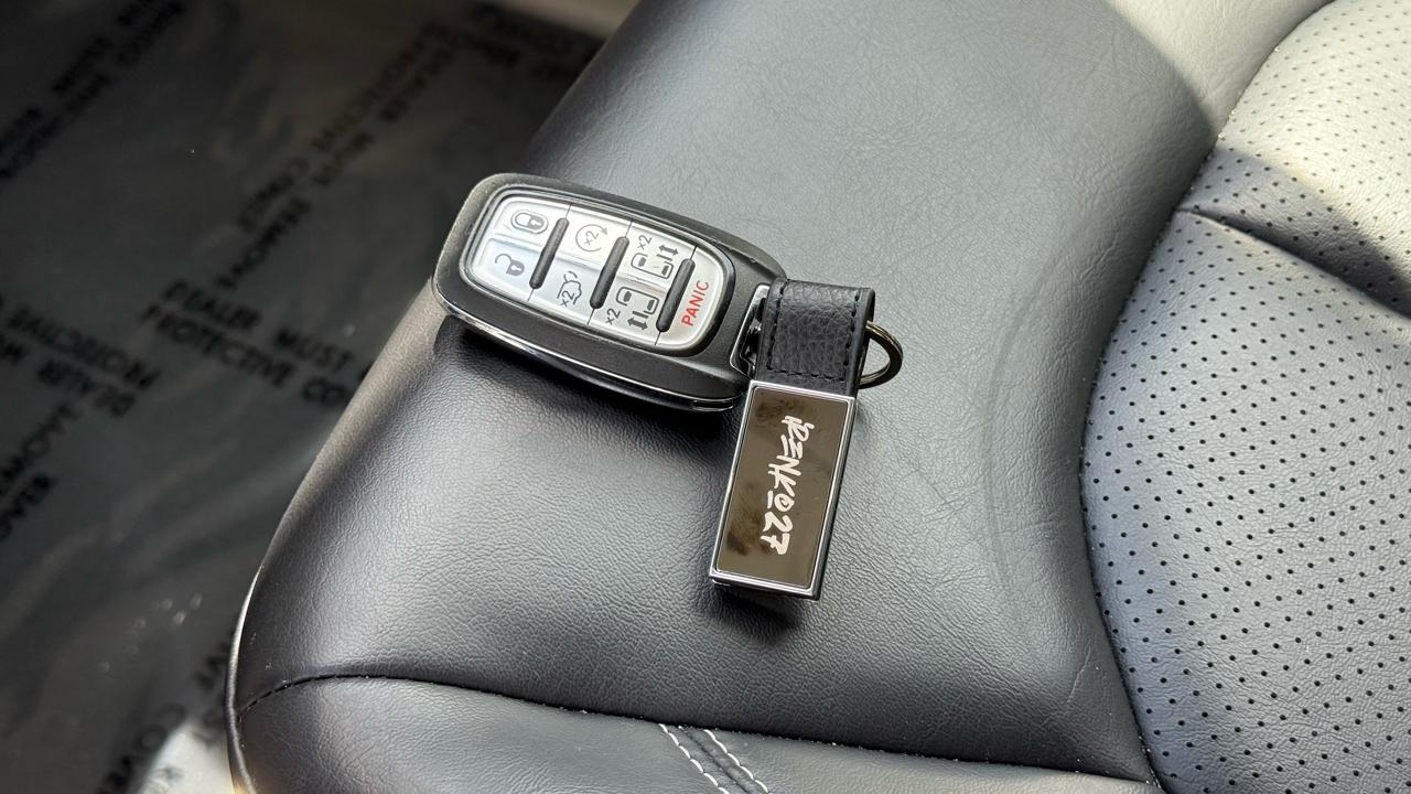 Chrysler Pacifica Touring L FWD 2023