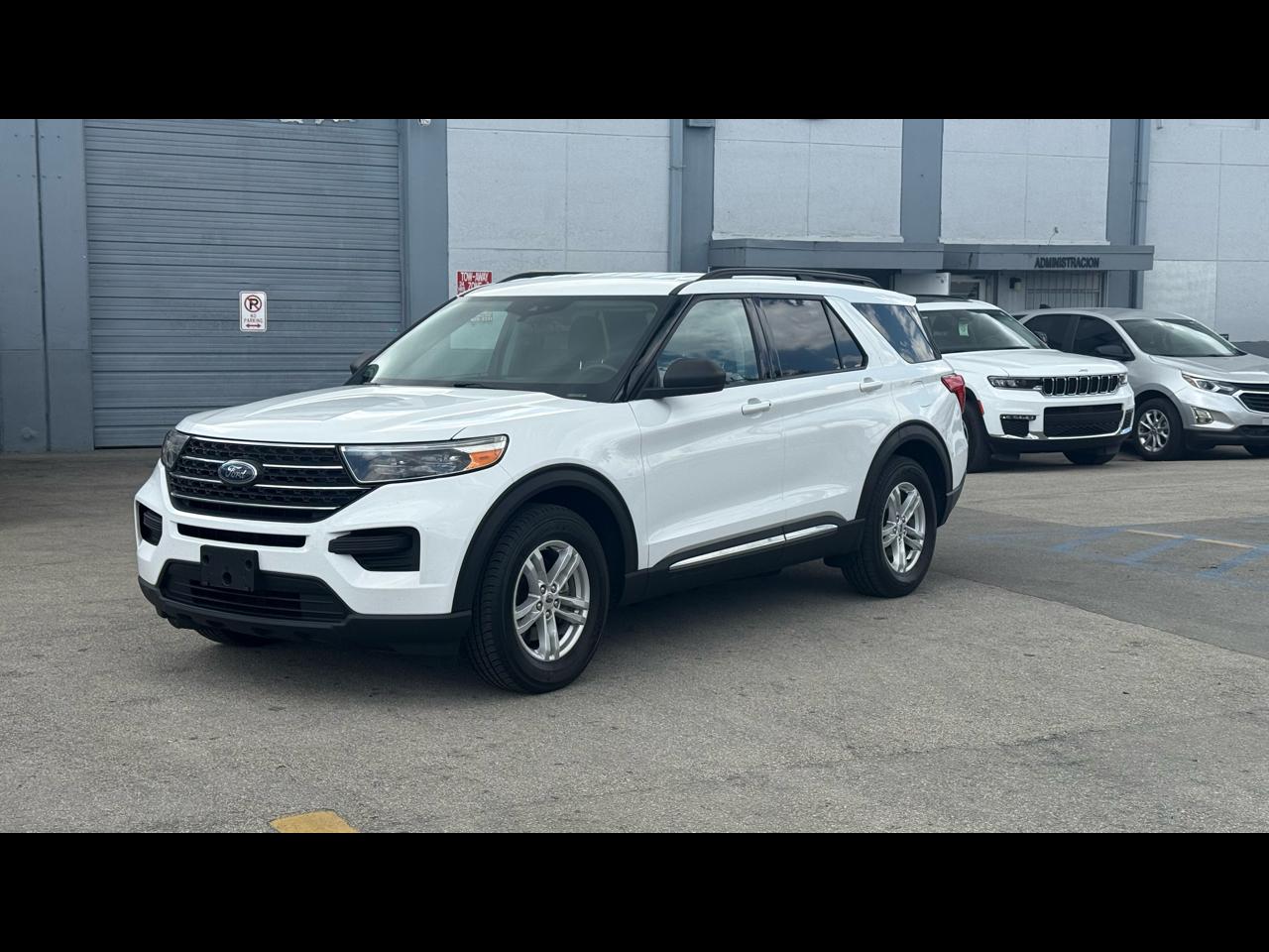 2023 Ford Explorer XLT RWD