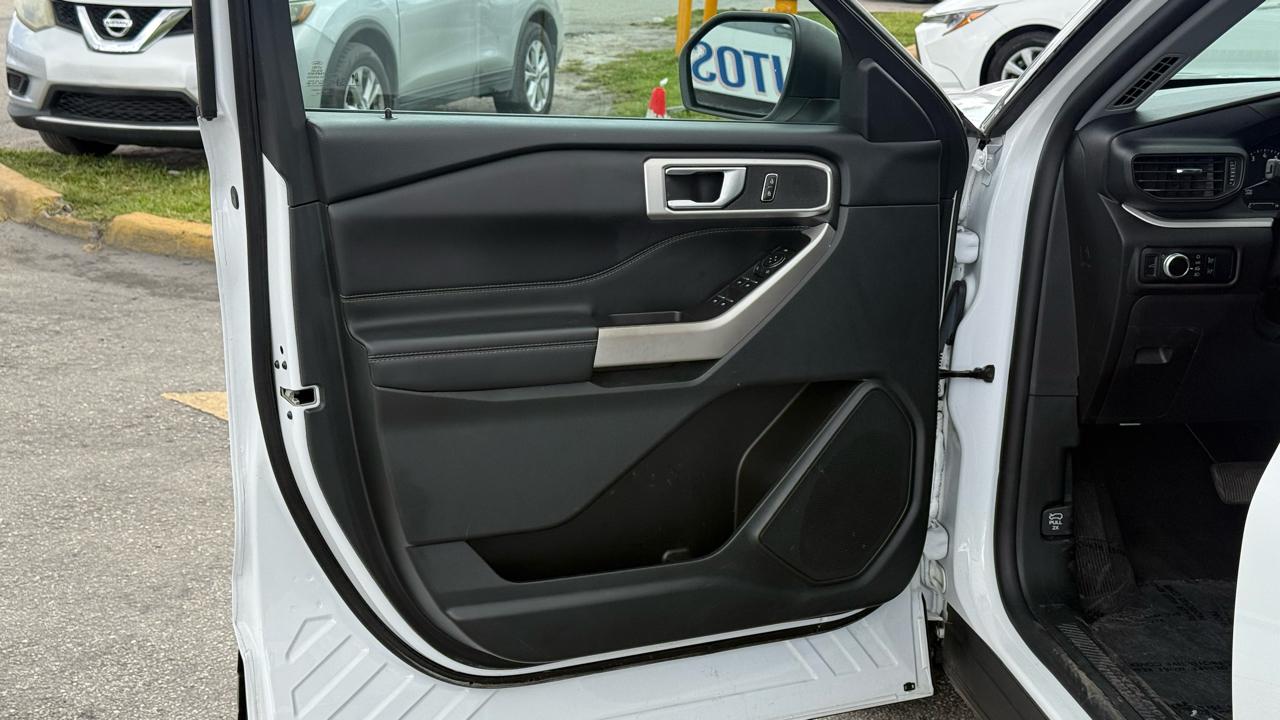 Ford Explorer XLT RWD 2023