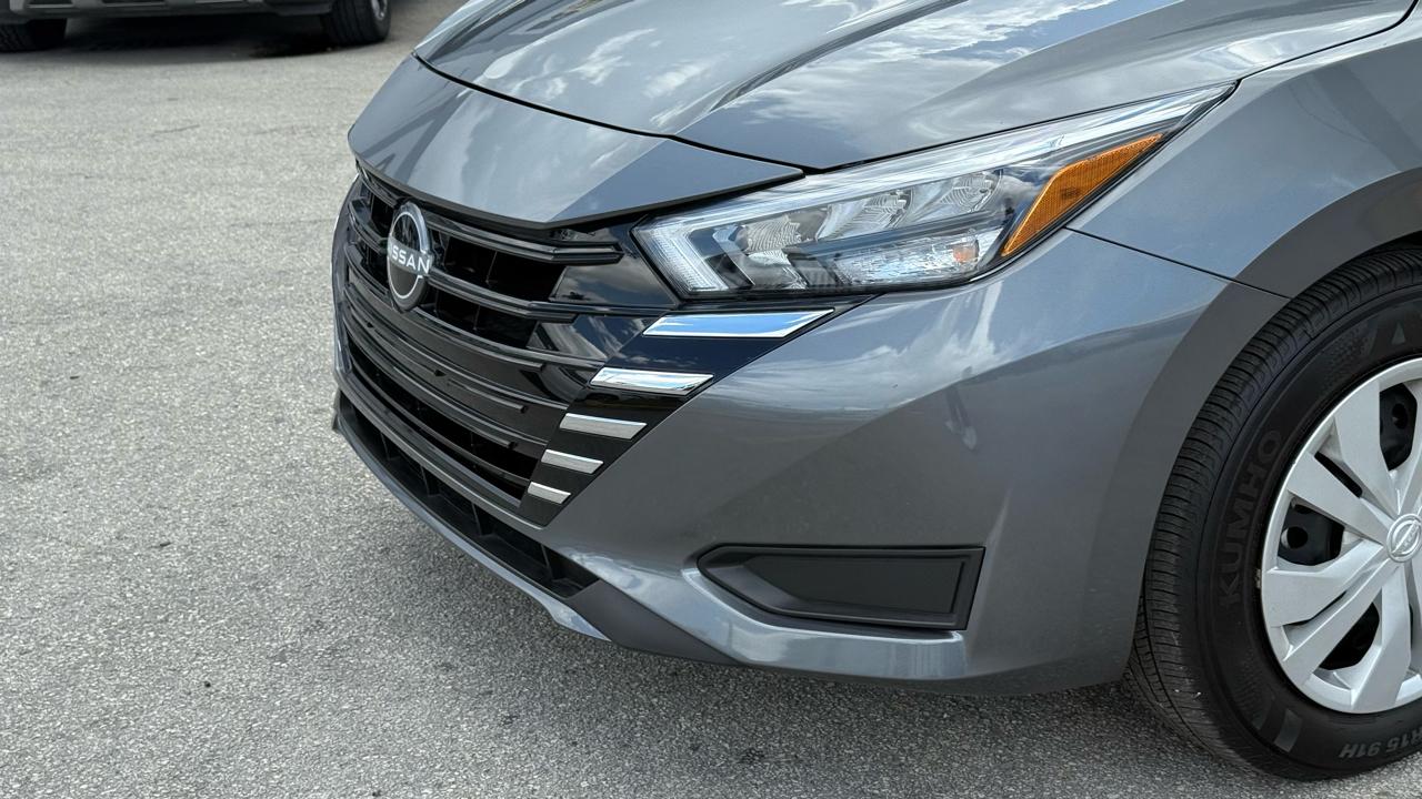 Nissan Versa S CVT 2025