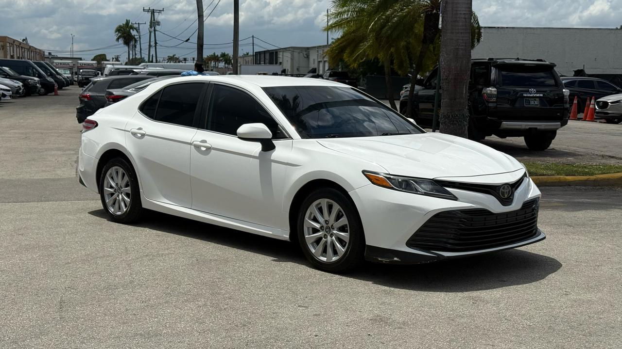 Toyota Camry XLE Auto (Natl) 2019