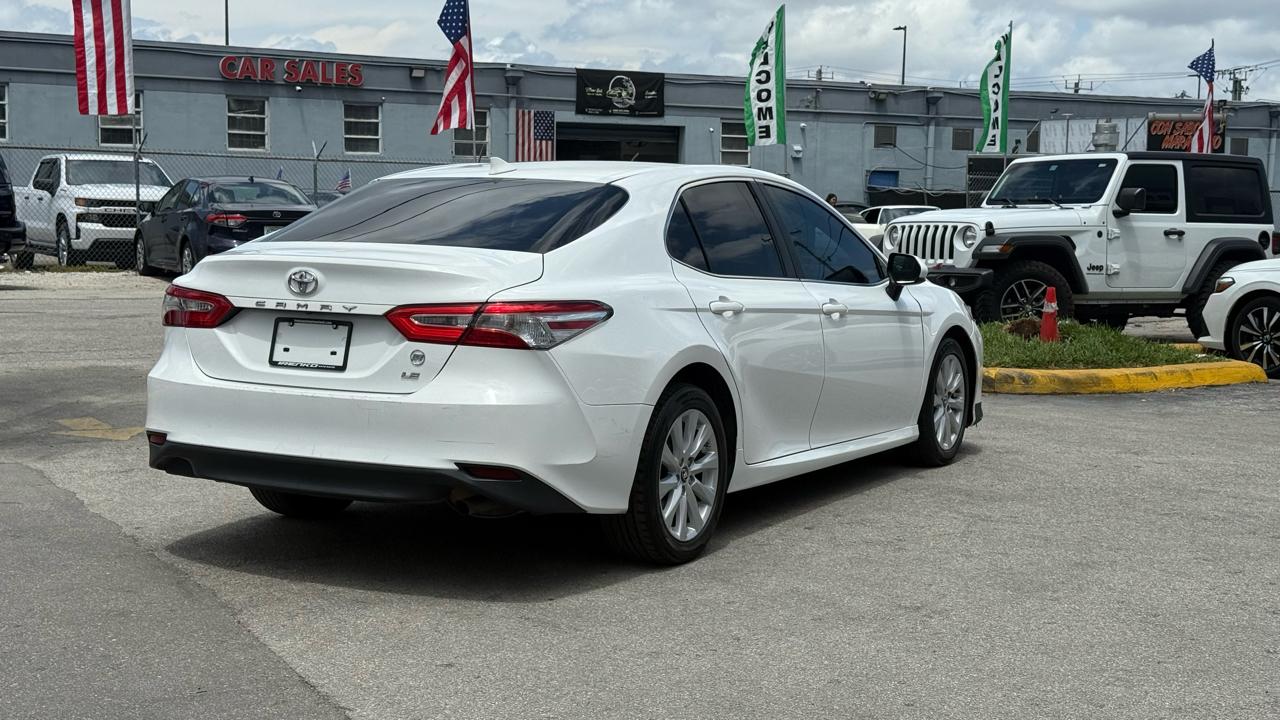 Toyota Camry XLE Auto (Natl) 2019
