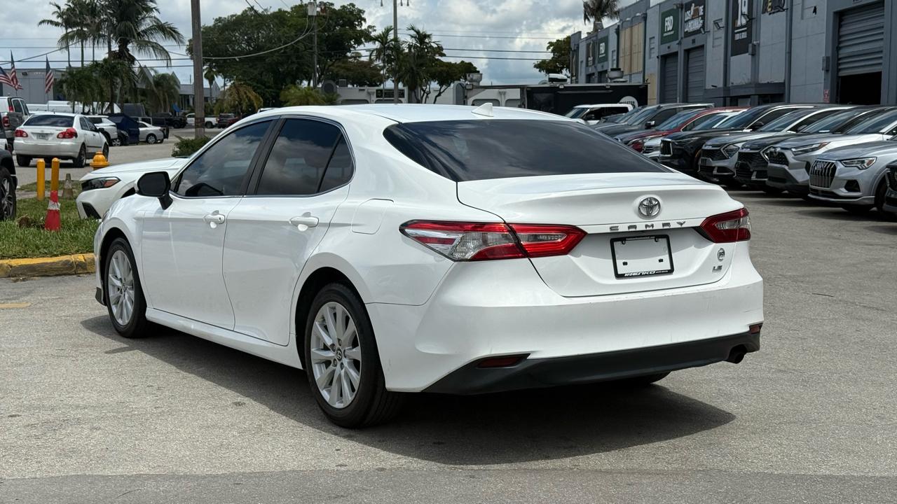 Toyota Camry XLE Auto (Natl) 2019